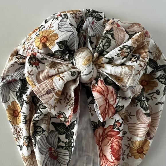 Bunny Knots Floral Headwrap - Picture 3 of 5